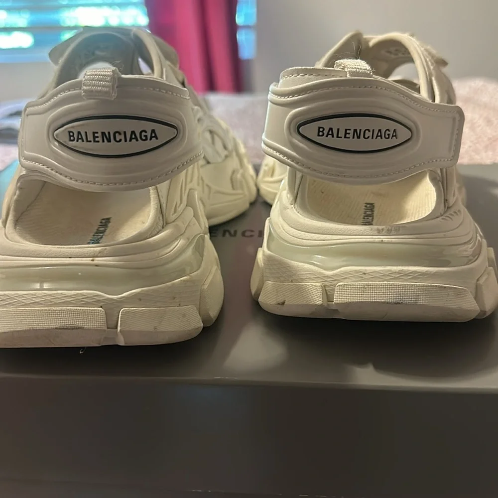 Runners - Picture 3 of 4